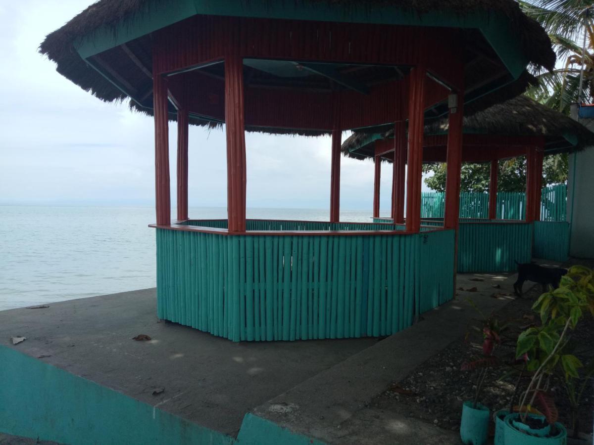 Smallfry'S Beach Resort Calatrava  Luaran gambar